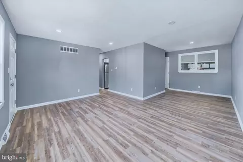 Entry Way - 325 Frear Dr, Dover, DE 19901 photo 3 of 11