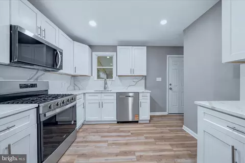 Entry Way - 325 Frear Dr, Dover, DE 19901 photo 5 of 11