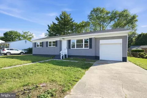 Exterior - 325 Frear Dr, Dover, DE 19901 photo 4 of 10