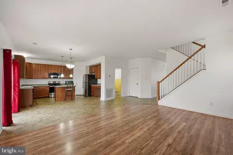 Living - 42 Mer Way, Dover, DE 19901 photo 3 of 3