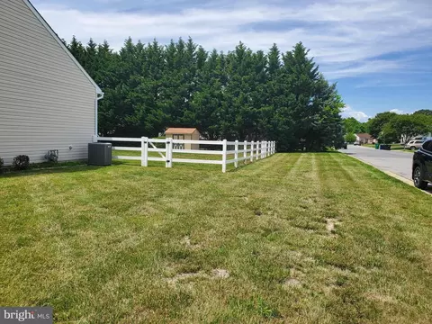 252 Berwick Ln, Dover, DE 19904 photo 4