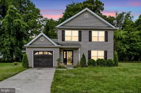 322 W Wind Dr, Dover, DE 19901