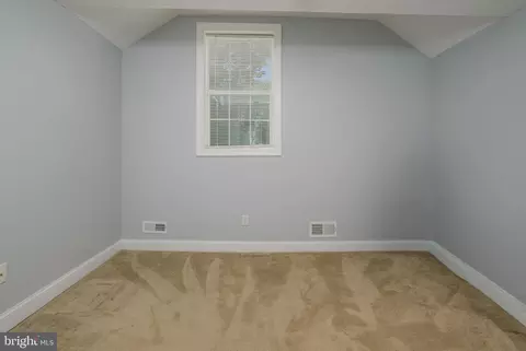 Bedroom - 38 S Queen St, Dover, DE 19904 photo 2 of 4