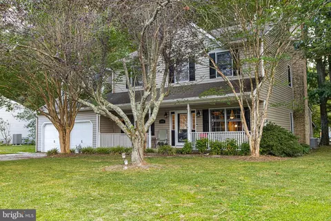 Exterior - 104 Red Oak Dr, Dover, DE 19904 photo 2 of 4