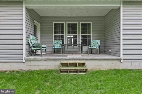 Exterior - 226 Debs Way, Dover, DE 19901 photo 4 of 8