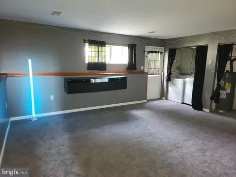 Living - 348 W Wind Dr, Dover, DE 19901 photo 3 of 3