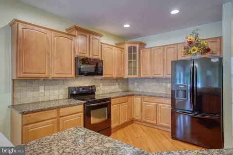 Kitchen - 161 Maple Glen Dr, Dover, DE 19904 photo 4 of 5
