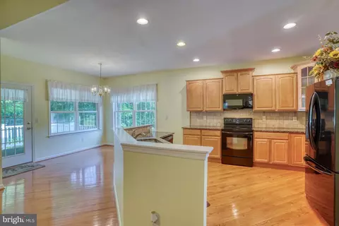 Kitchen - 161 Maple Glen Dr, Dover, DE 19904 photo 3 of 5