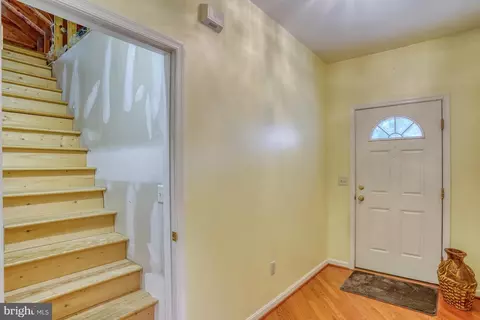Entry Way - 161 Maple Glen Dr, Dover, DE 19904 photo 2 of 2