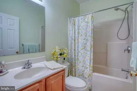 Bath - 161 Maple Glen Dr, Dover, DE 19904 photo 1 of 3