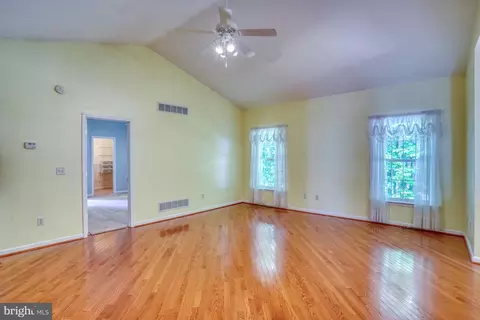 Living - 161 Maple Glen Dr, Dover, DE 19904 photo 2 of 2
