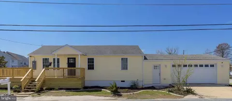 16 Hubbard Ave, Frederica, DE 19946
