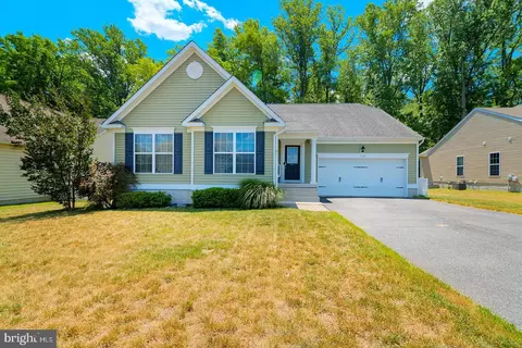 128 S High Meadow Dr, Felton, DE 19943