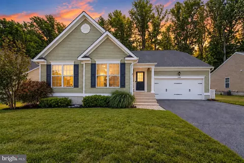128 S High Meadow Dr, Felton, DE 19943