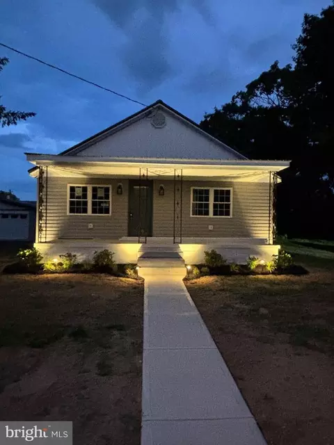 10 Lowber St, Frederica, DE 19946