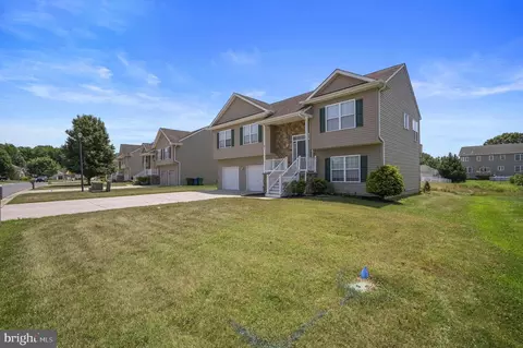 Exterior - 45 Fields Dr, Smyrna, DE 19977 photo 2 of 2