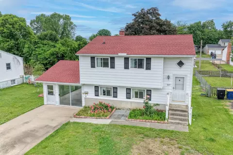 923 Buck Dr, Dover, DE 19901