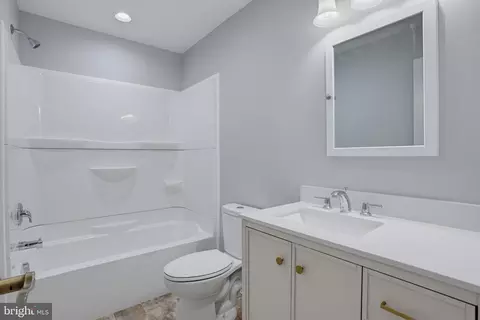 Bath - 1 Hickory Ln, Dover, DE 19904 photo 1 of 1