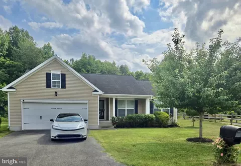 151 Fox Run Dr, Magnolia, DE 19962