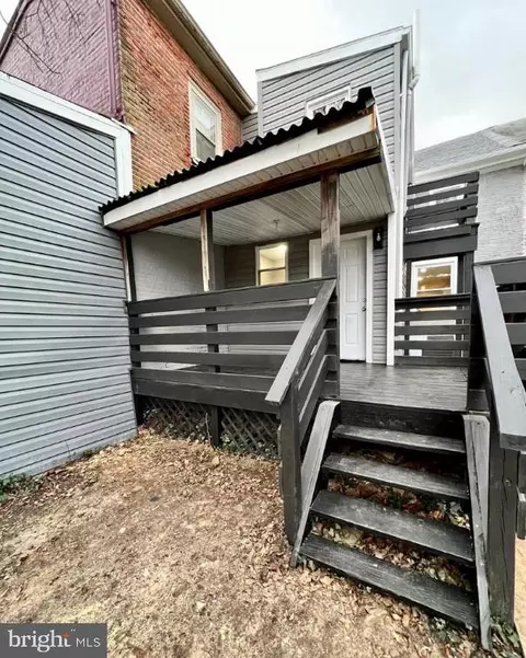 Exterior - 31 E Commerce St, Smyrna, DE 19977 photo 3 of 5
