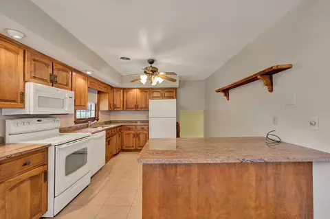 Kitchen - 217 Winterberry Dr, Dover, DE 19904 photo 1 of 3