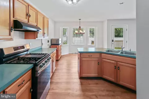 Kitchen - 7 Pin Oak Dr, Dover, DE 19904 photo 2 of 2