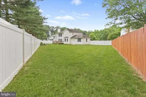 Exterior - 7 Pin Oak Dr, Dover, DE 19904 photo 6 of 7