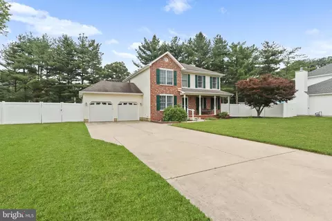 7 Pin Oak Dr, Dover, DE 19904