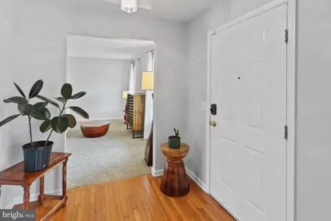 Entry Way - 7 Pin Oak Dr, Dover, DE 19904 photo 1 of 2