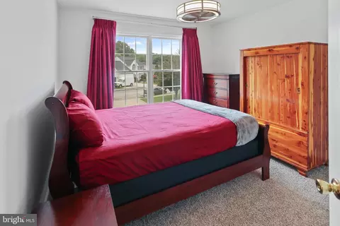 Bedroom - 7 Pin Oak Dr, Dover, DE 19904 photo 3 of 3