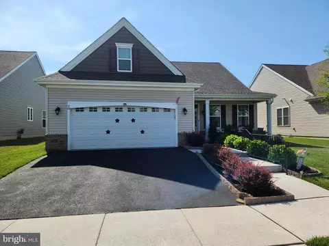28 Pegasus Ln, Smyrna, DE 19977