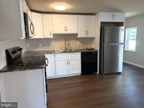 Kitchen - 123 Fleming St, Harrington, DE 19952 photo 2 of 2