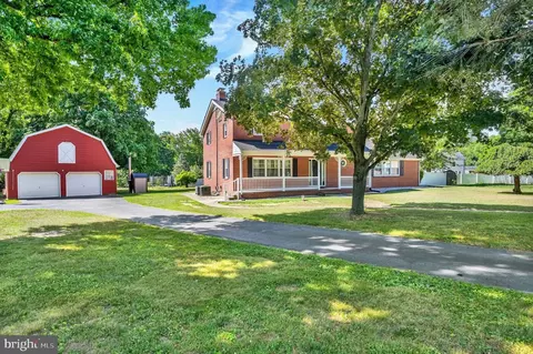 Exterior - 38 Tina Dr, Dover, DE 19901 photo 1 of 5