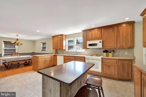 Kitchen - 38 Tina Dr, Dover, DE 19901 photo 2 of 4