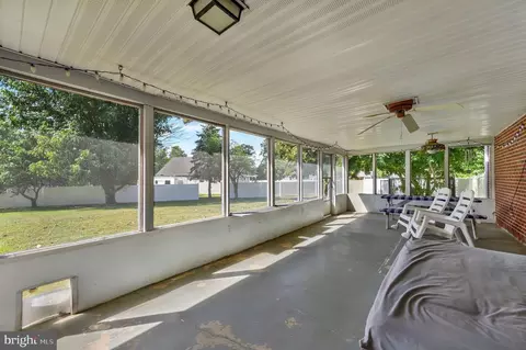 Exterior - 38 Tina Dr, Dover, DE 19901 photo 5 of 5