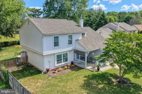 1275 N Farmview Dr, Dover, DE 19904