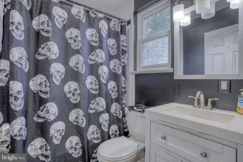 Bath - 306 Macarthur Dr, Dover, DE 19901 photo 2 of 2