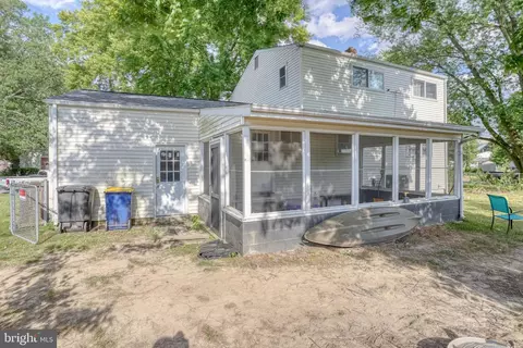 Exterior - 306 Macarthur Dr, Dover, DE 19901 photo 5 of 6