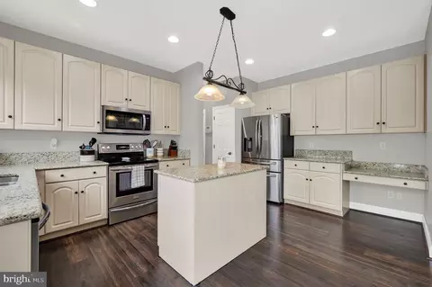 Kitchen - 46 Stone Ridge Dr, Dover, DE 19901 photo 1 of 3