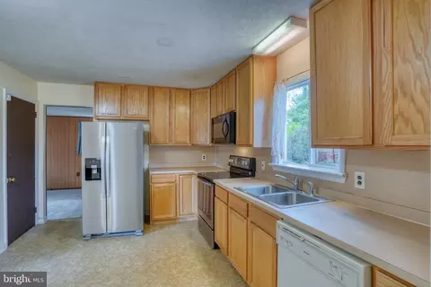 Kitchen - 306 Alder Rd, Dover, DE 19904 photo 1 of 3