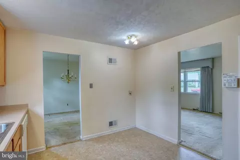 Entry Way - 306 Alder Rd, Dover, DE 19904 photo 3 of 3