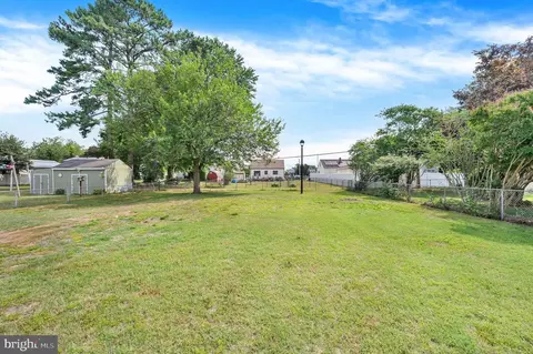 Exterior - 511 Sunset Dr, Dover, DE 19901 photo 2 of 2