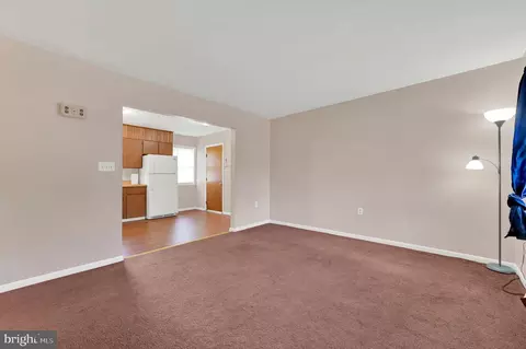 Living - 511 Sunset Dr, Dover, DE 19901 photo 1 of 2