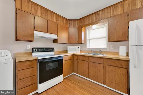 Kitchen - 511 Sunset Dr, Dover, DE 19901 photo 1 of 2