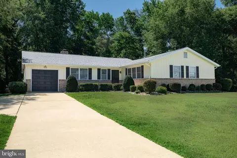 Exterior - 24 Merion Ct, Dover, DE 19904 photo 2 of 12