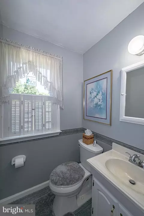 Bath - 24 Merion Ct, Dover, DE 19904 photo 1 of 5