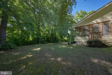 Exterior - 24 Merion Ct, Dover, DE 19904 photo 5 of 12