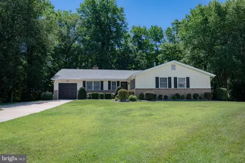 Exterior - 24 Merion Ct, Dover, DE 19904 photo 3 of 12