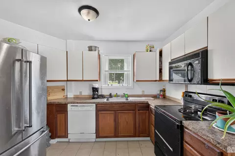 Kitchen - 394 Denny St, Leipsic, DE 19901 photo 3 of 5