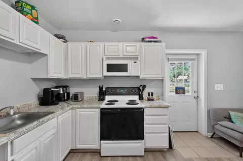 Kitchen - 394 Denny St, Leipsic, DE 19901 photo 2 of 5